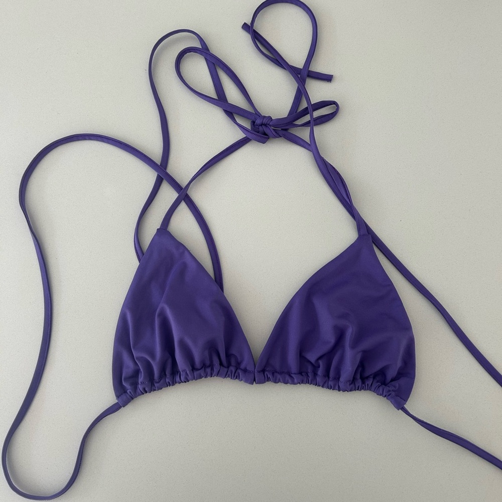 Londre Triangle Top in Grape Purple